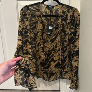 Paige Jolie blouse, tiger print, silk chiffon, v neck with tie